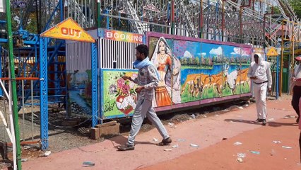 नपा के पटवारी ने मौकेे पर मेला ग्राउंड की नपाई की