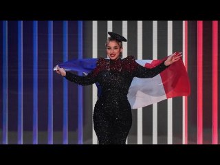 La Zarra (Eurovision) s’affiche au naturel… et elle est canon !