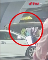 बाईक चालकाला, सिग्नल तोडले म्हणून ट्रॅफिक पोलीसकडून लाथा चापटांनी धोधो मारहाण