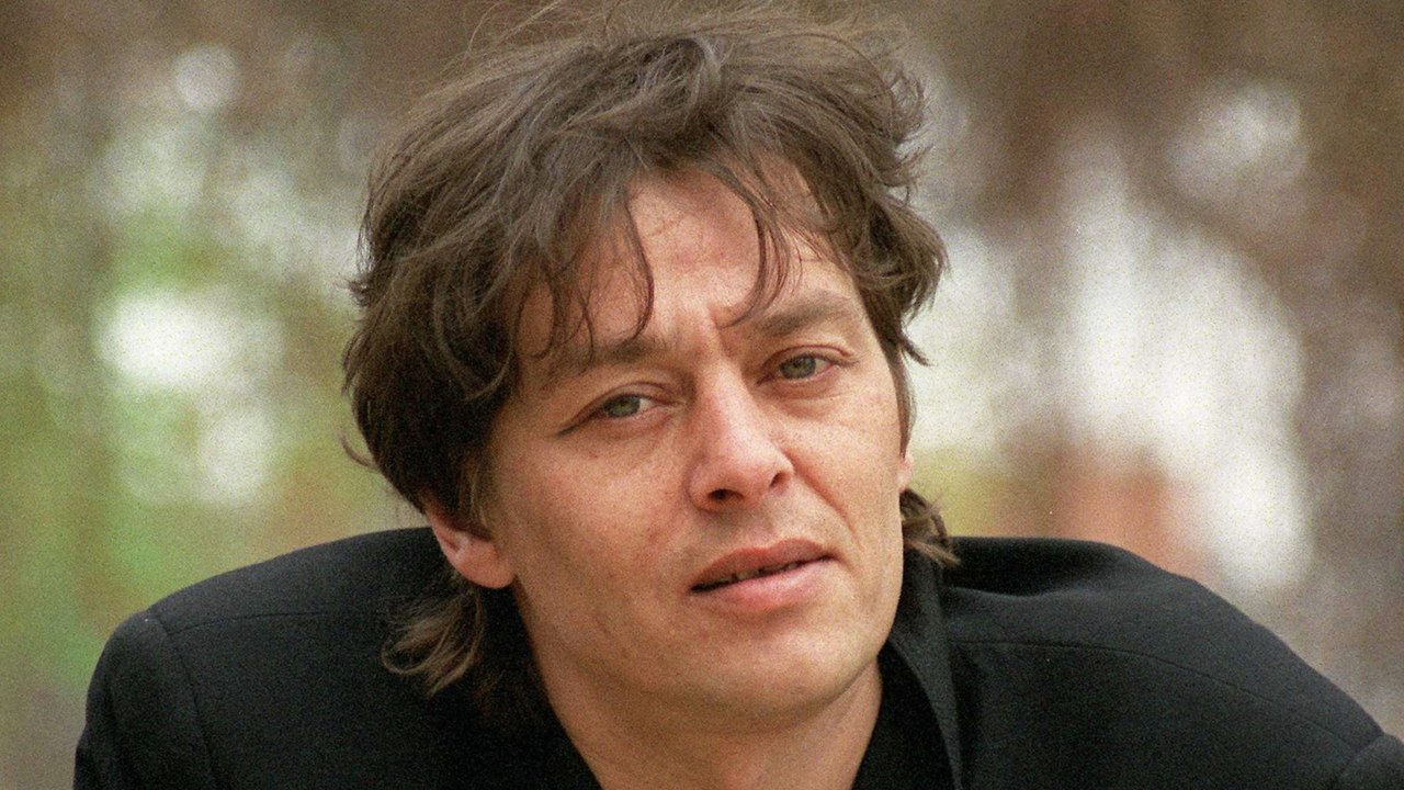 Voici - Ari Boulogne retrouvé mort : la compagne du fils illégitime d'Alain Delon a été placée en garde à vue