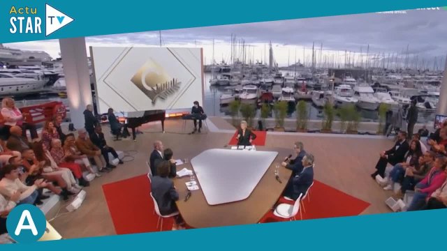 Je suis désolée, je ne peux pas... : Une chanteuse s'interrompt en direct dans C à vous, Anne-Elis