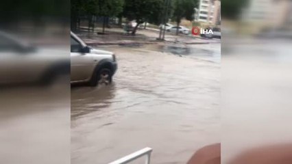 Adana'da şiddetli yağış sele neden oldu