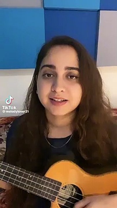 PAYAR New song by a beautiful girl in beautiful voice viral video 2023