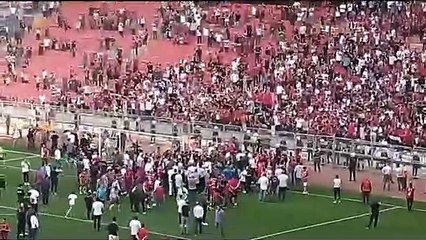 Mersin'de taraftarlardan Nebati'ye protesto: Meclis'te Hizbullah istemiyoruz!