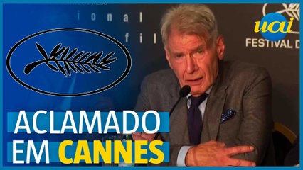 Ator Harrison Ford se emociona em Cannes
