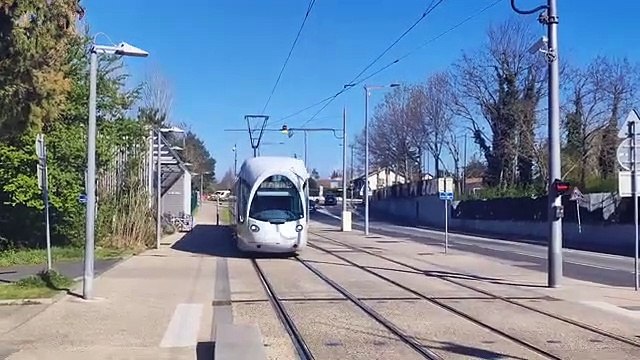 arrivée de la flamboyante 816 à Saint-Priest Bel Air