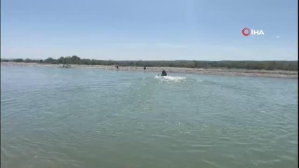 Batman Çayında Mahsur Kalan 25 Kişi Kurtarıldı