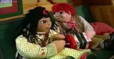 Rosie and Jim Rosie and Jim S03 E001 Radio Station