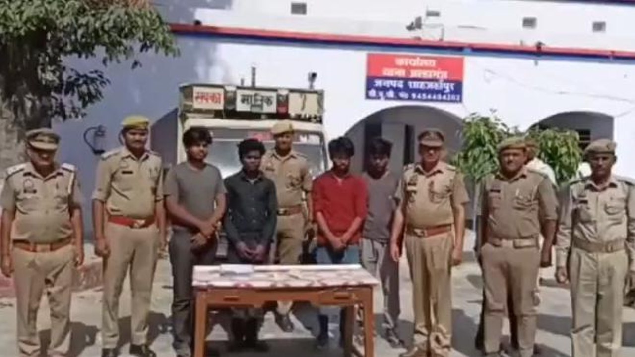 शाहजहांपुर: पुलिस ने पशु चोर गिरोह का खुलासा कर...