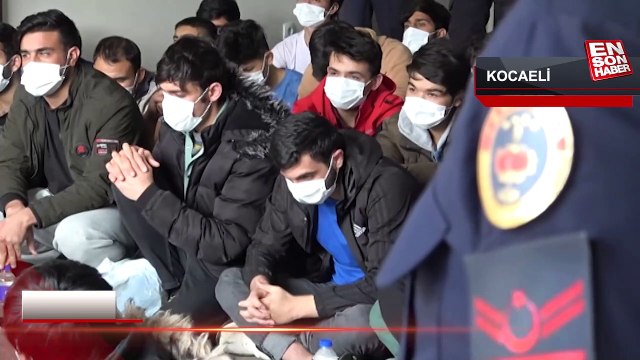 Kocaeli'de 137 Afgan göçmen uçakla ülkelerine gönderildi