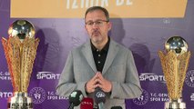 İZMİR - Bakan Kasapoğlu, Spor Toto Süper Lig ve 1. Lig kupa tanıtım programına katıldı