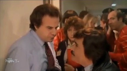 Delitti e profumi - ERI IL GANZO DELLA MORTA - Jerry Calà e Umberto Smaila