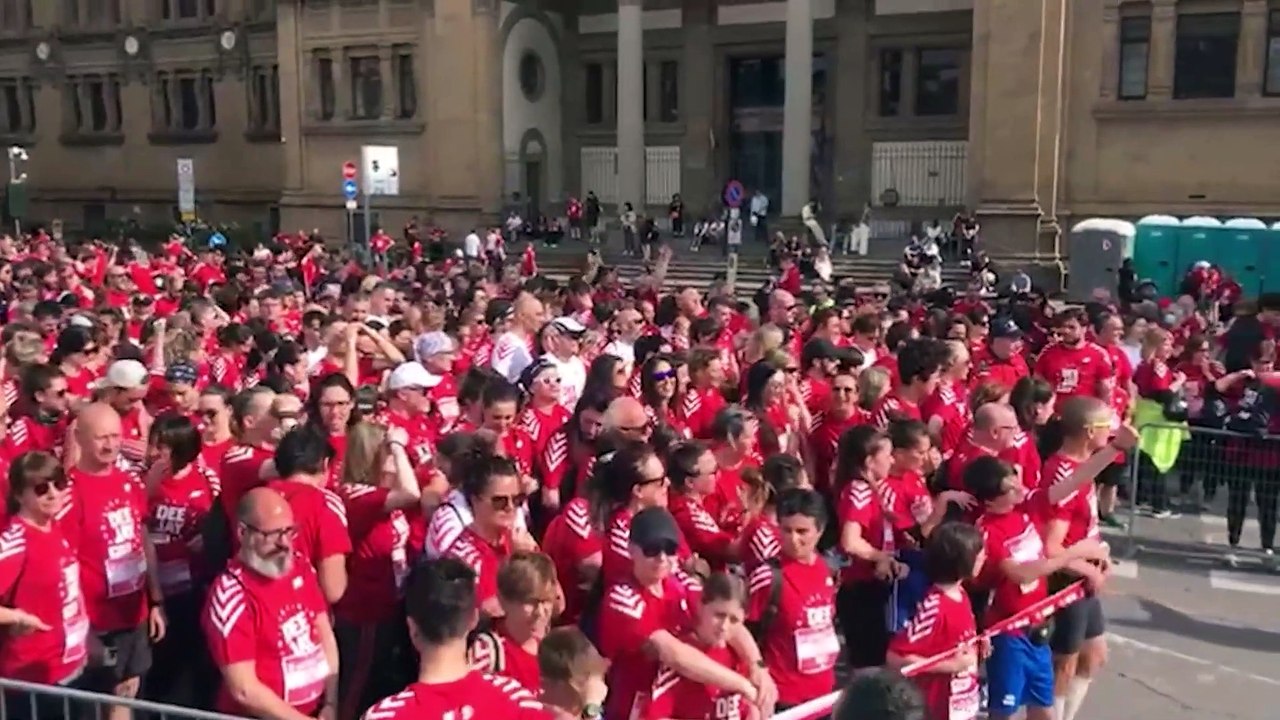 Firenze, in migliaia alla Deejay Ten. E Linus scherza con Nardella sulla "corsa" di Palazzo Vecchio