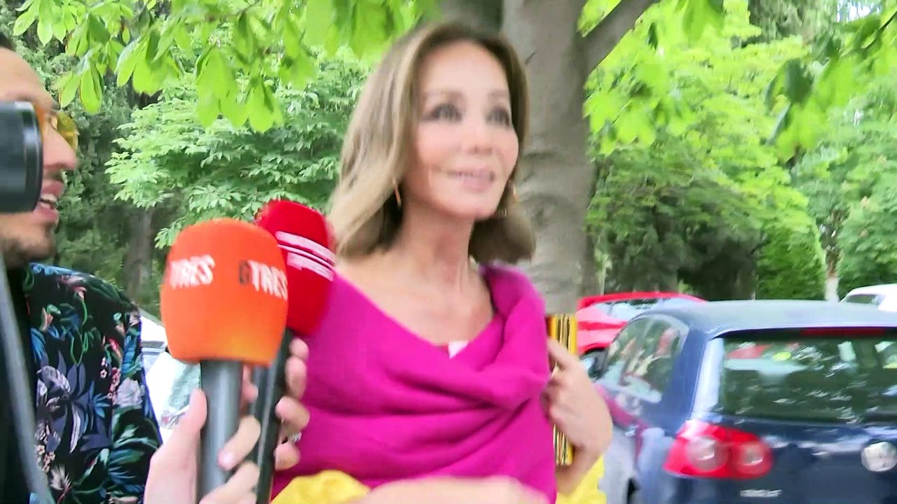 Isabel Preysler eclipsa la polémica del vestido de Tamara Falcó con un estilismo rompedor