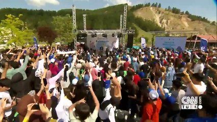 Cumhurbaşkanı Erdoğan gençlerle bir araya geldi