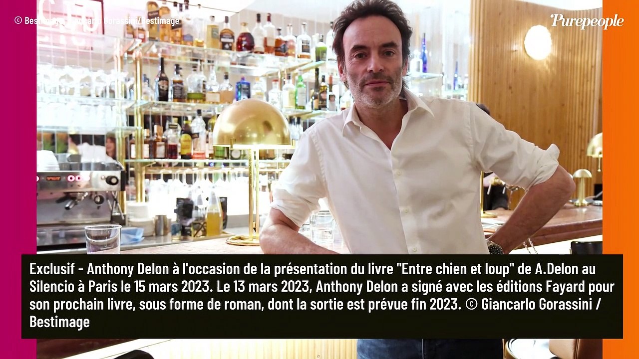 "Tristesse" : Anthony Delon rend un touchant hommage à son demi-frère présumé Ari Boulogne, les internautes émus