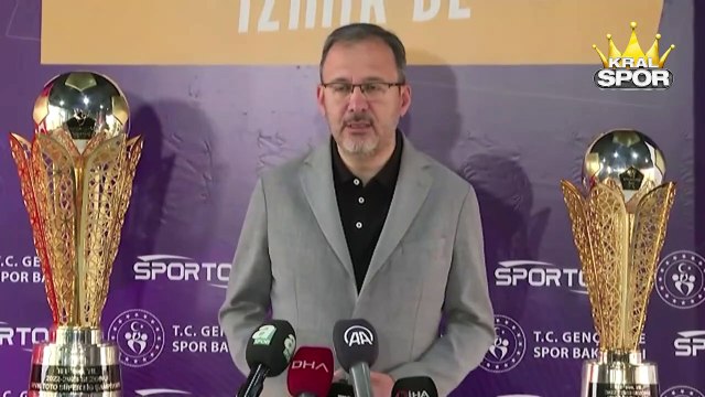 Bakan Kasapoğlu, Spor Toto Süper Lig ve 1. Lig kupa tanıtım programına katıldı