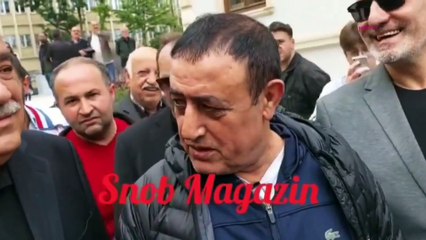 Mahmut Tuncer'i sinirlendiren soru! Nuri Sesigüzel'in cenazesinde "20 liran var mı?" sorusuna...