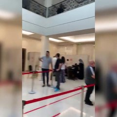 Katar'daki görüntüler tepki çekti! "Türk vatandaşlarının yanı sıra Araplar da oy kullanıyor"