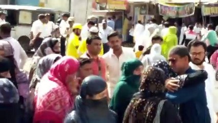 हज—2023: अपनों के गले लगकर मुबारक सफर की दी बधाई, खुशी में छलके आंसू