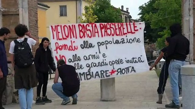 Forl?, striscione contro Meloni basta passerelle