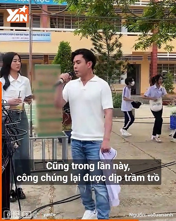 “Danh hài” Hồ Quang Hiếu đã nhanh tay “hốt cú chót” cầu hôn tình trẻ cực lãng mạn, đưa vợ sắp cưới đi diễn cùng