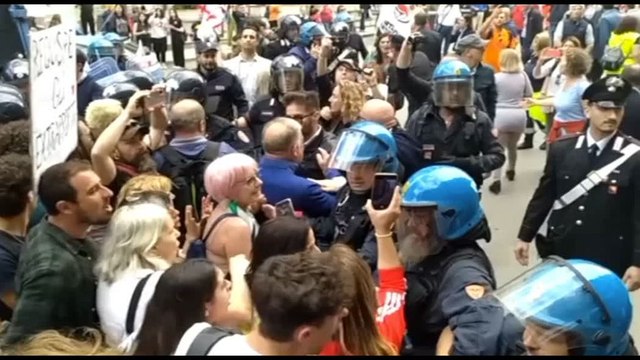 Strage di Capaci, momenti di tensione prima del minuto di silenzio