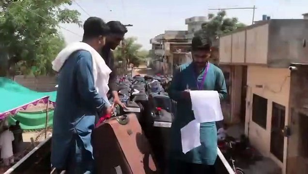 Her Pakistani Free Umrah Karay Ga 1000 Ryal Tuhfa Bhi Mile Ga_480p