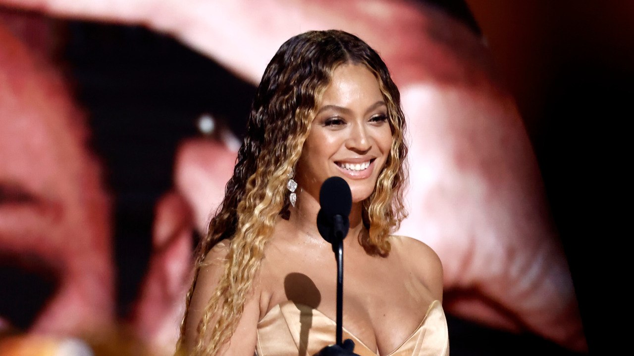 Beyoncé Served Up Next-Level Glamour in the Blingiest LBD for Date Night With Jay-Z