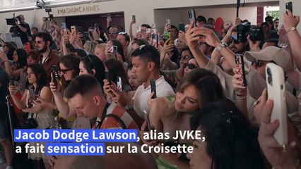 Cannes: JVKE, star de la musique sur TikTok, fait sensation sur la Croisette