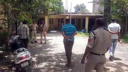 आबकारी के गोदाम में रखी शराब पर चोरों ने लगाई सेंध