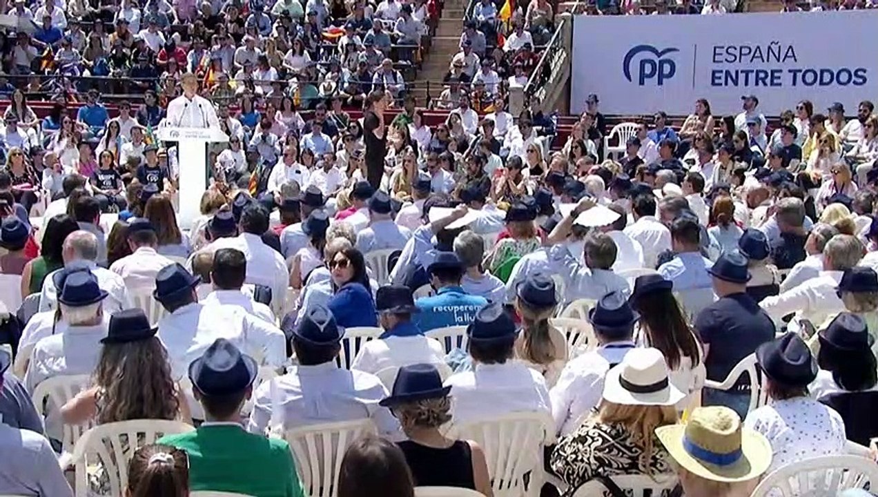 Feijóo en el mitin del PP en Valencia