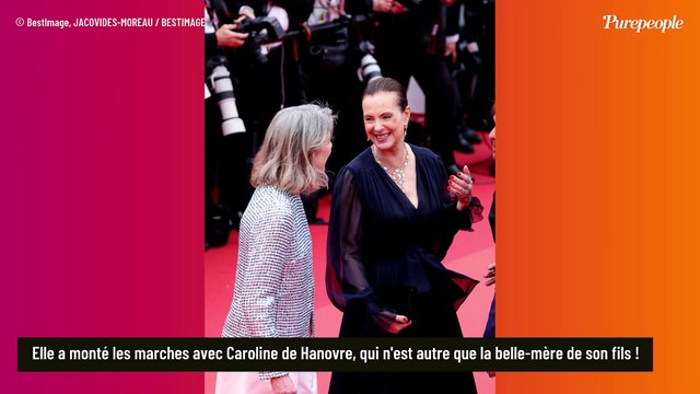 Carole Bouquet en célibataire à Cannes : superbe complice de l'élégante Caroline de Monaco