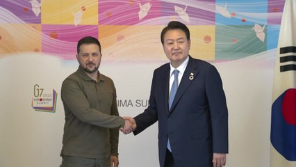 尹 "지뢰제거장비·후송차량 등 신속지원"...젤렌스키와 32분 회담 / YTN