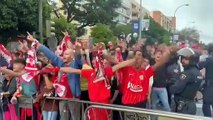 Las aficiones de Sevilla y Betis en el Ramón Sánchez-Pizjuán