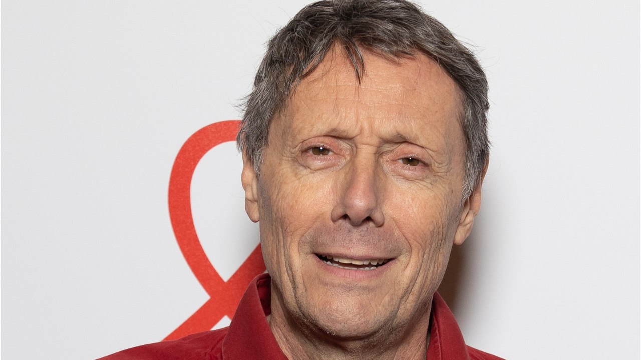 GALA VIDEO - Antoine de Maximy : combien gagne l’animateur de J'irai dormir chez vous ?