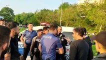 İddia: Kadıköy'de polis halay çeken gruba müdahale etti