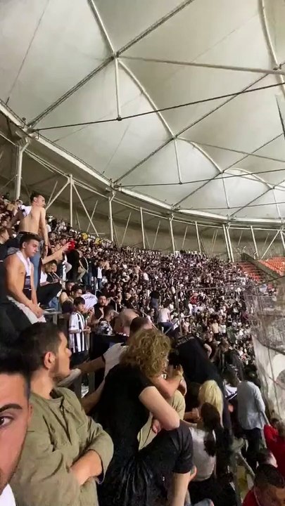 Adana Demirspor - Beşiktaş maçında Beşiktaş taraftarları: Mecliste Hizbullah istemiyoruz!