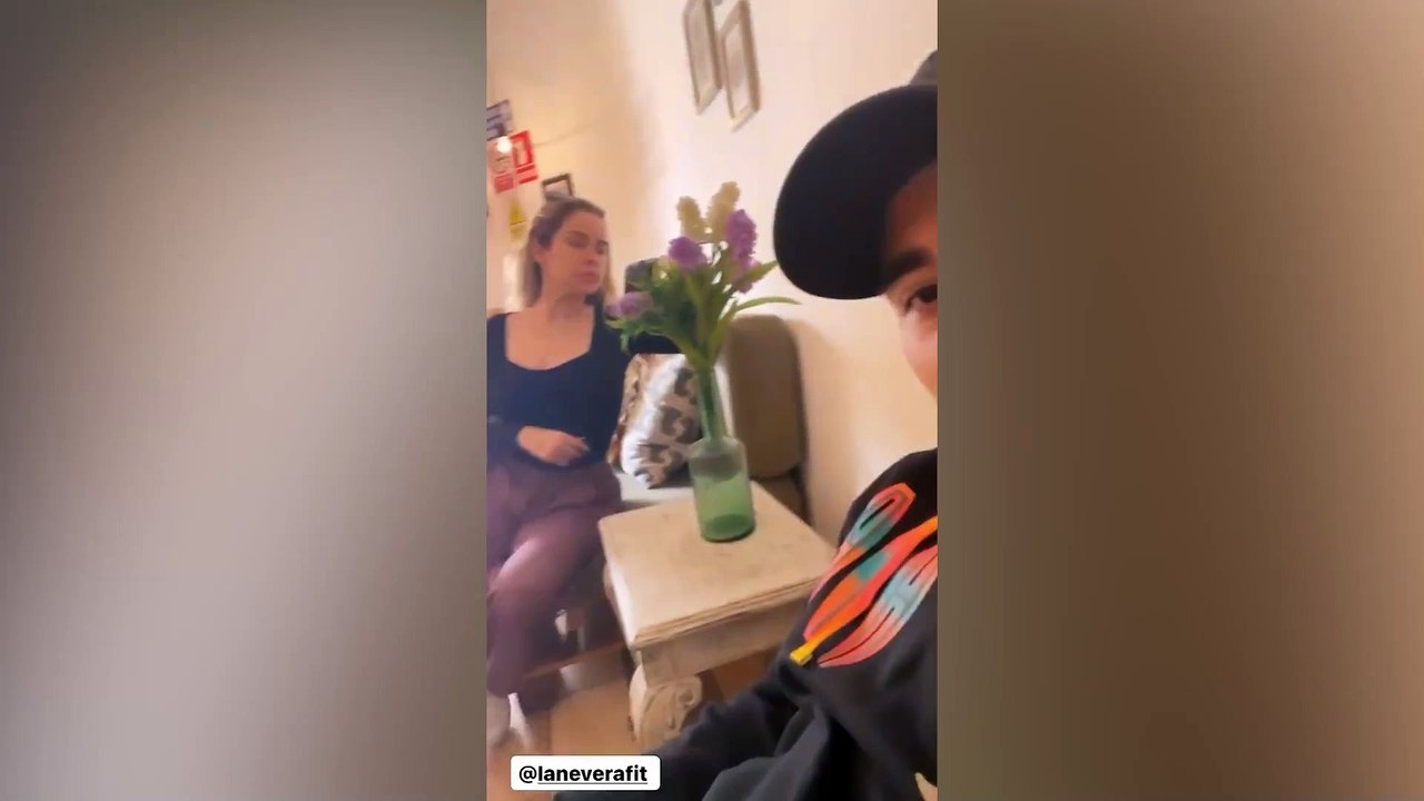 Rodrigo Cuba presume a Ale Venturo y su emprendimiento Con la doña y dueña