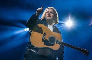 Lewis Capaldi está dispuesto a dejar la música por su salud mental