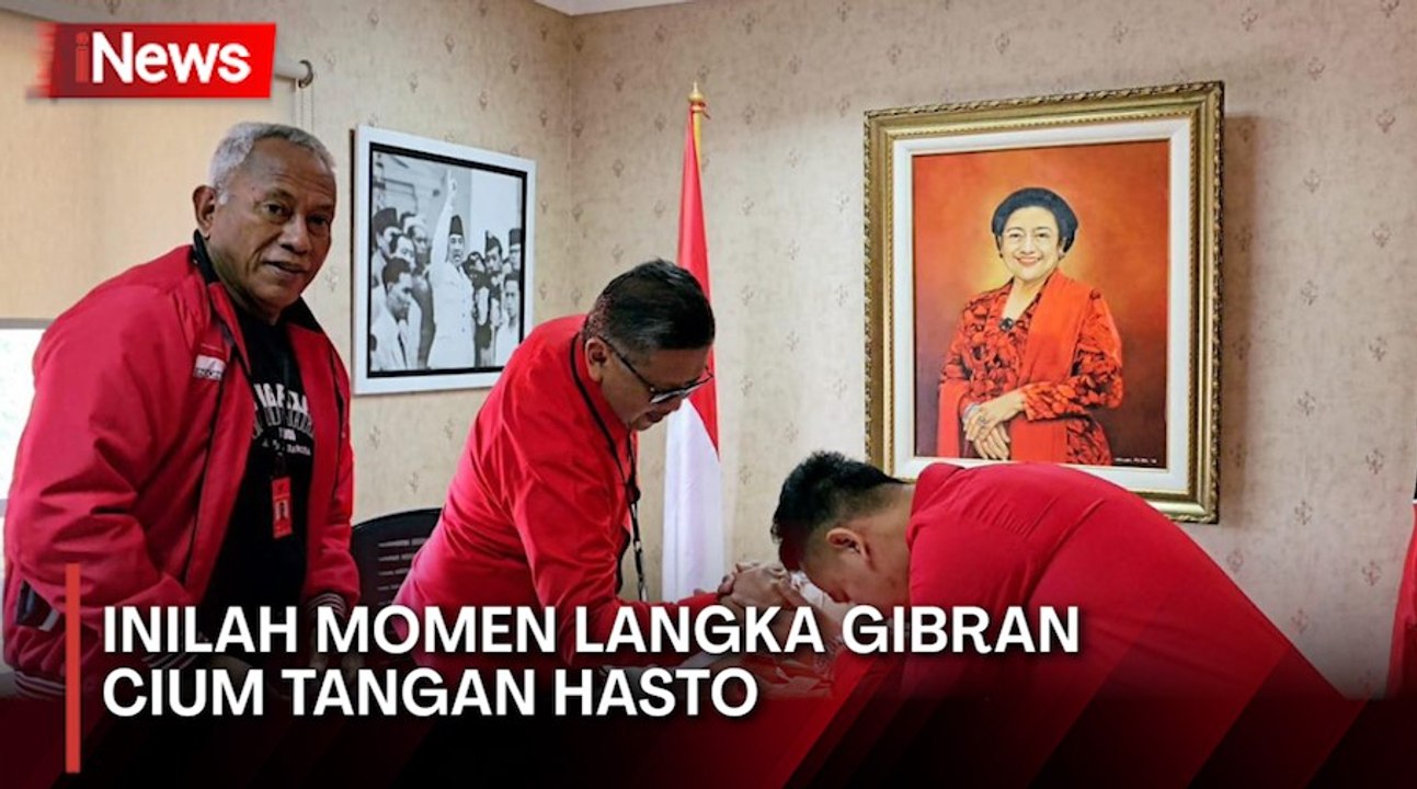 Momen Langka!  Gibran Cium Tangan Hasto Kristiyanto saat Sambangi Kantor PDIP