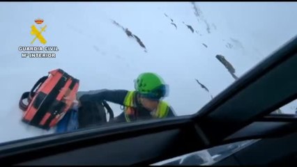 Muere un montañero que realizaba el descenso del Pico del Gran Facha