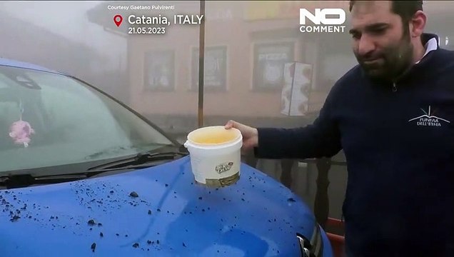 NoComment | El volcán Etna hace erupción y arroja cenizas sobre Catania, en Sicilia