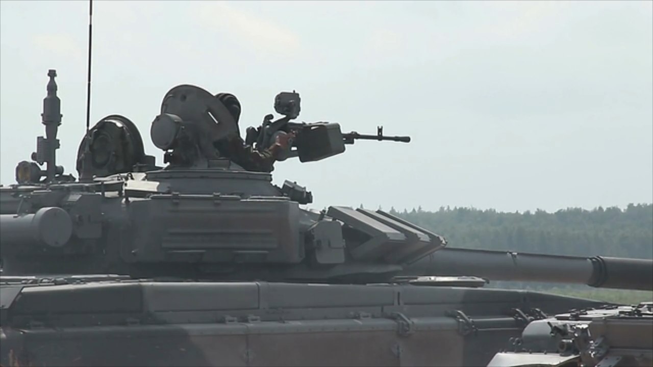 Volltreffer: Ukraine zerstört offenbar zehn russische Panzer auf einmal