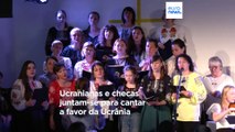 Refugiadas ucranianas cantam pela terra natal