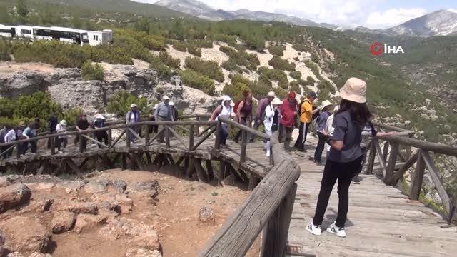 Tazelenme Üniversitesi öğrencileri Arkeoloji dersini Mobolla'da yaptı