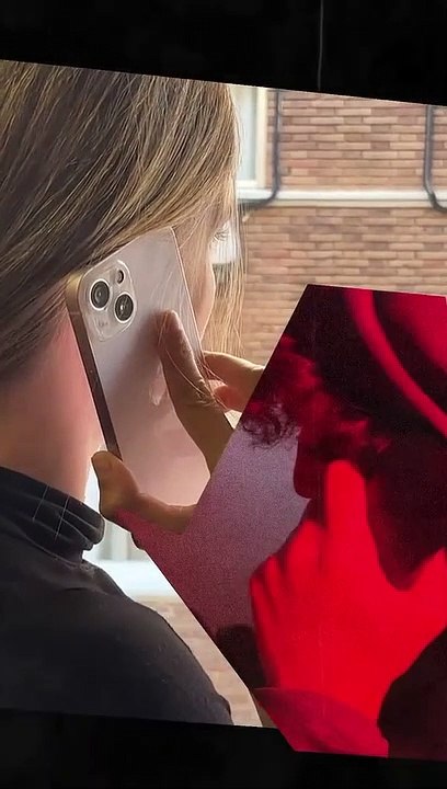 La policía advierte: si coges el móvil y te dic...