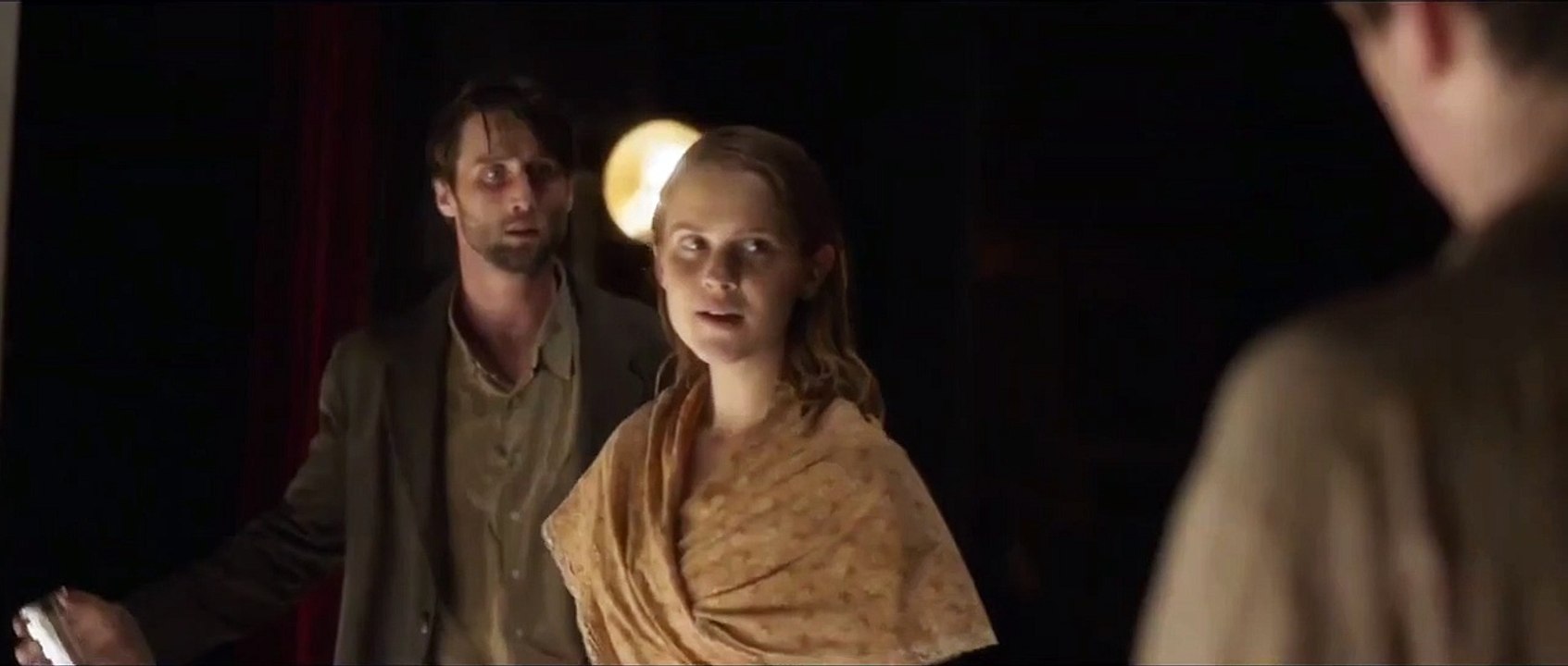 El amor en su lugar Trailer OV