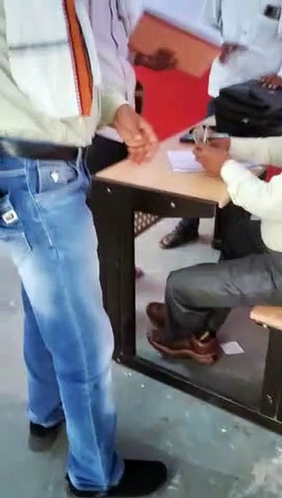 स्कूलों की ऑडिट के नाम पर खुलेआम वसूली, देखें व...