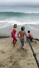 Wave-Washes-Away-Kids-bigwaves2023